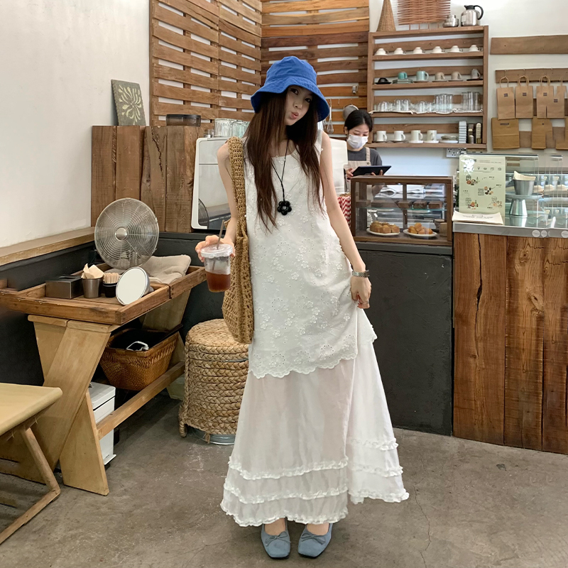 Korean Style Three-Dimensional Floral Fake Two-Piece White Vest Dress for Women, New Summer Style, High-End Lace, Stunning Long Dress Korean Style Three-Dimensional Floral Fake Two-Piece White Vest Dress for Women, New Summer Style, High-End Lace, Stunning Long Dress