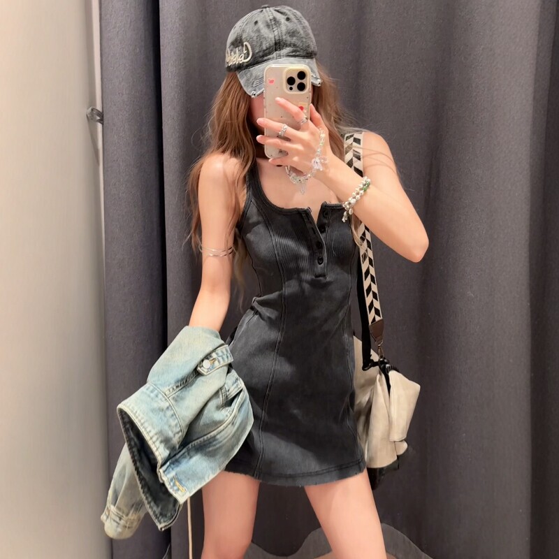 American Retro Distressed Black and Gray Vest Dress for Women, Autumn Half-Buttoned Waist-Cinching Sleeveless Short Base Dress