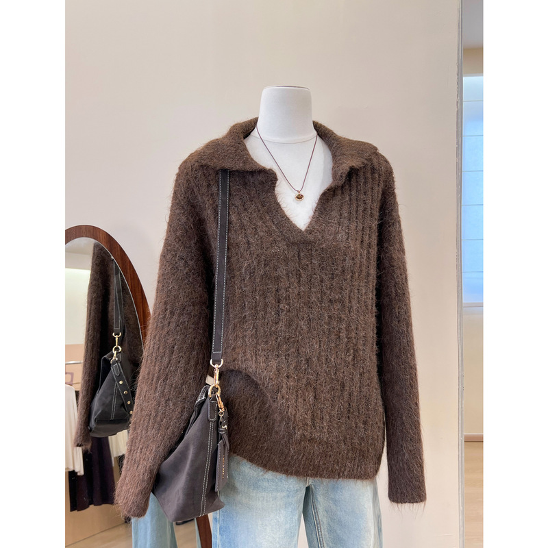 High-End European Retro Coffee-Colored Lapel Pullover Sweater for Women, Autumn and Winter, Lazy Style, High-End Feel, Loose Fit, Slimming Knit Top High-End European Retro Coffee-Colored Lapel Pullover Sweater for Women, Autumn and Winter, Lazy Style, High-End Feel, Loose Fit, Slimming Knit Top