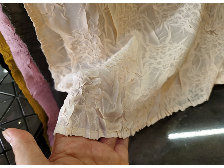 Áo thun nữ cổ đứng xếp ly thêu hoa thủ công mỏng nhẹ mùa hè — Màu đen, Màu hồng, Màu xám, Màu mơ chi tiết 40