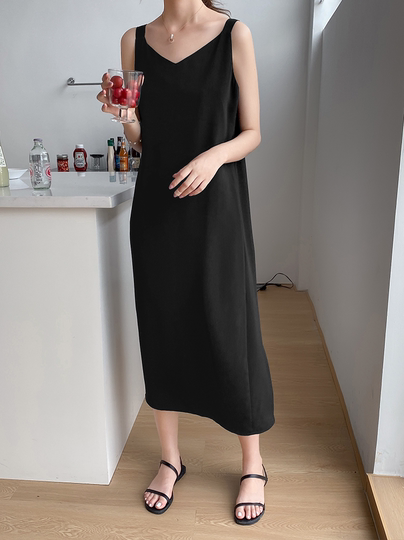 爱蔷薇大码高级感孕妇黑色宽松内搭胖mm背心裙长款吊带连衣裙女夏