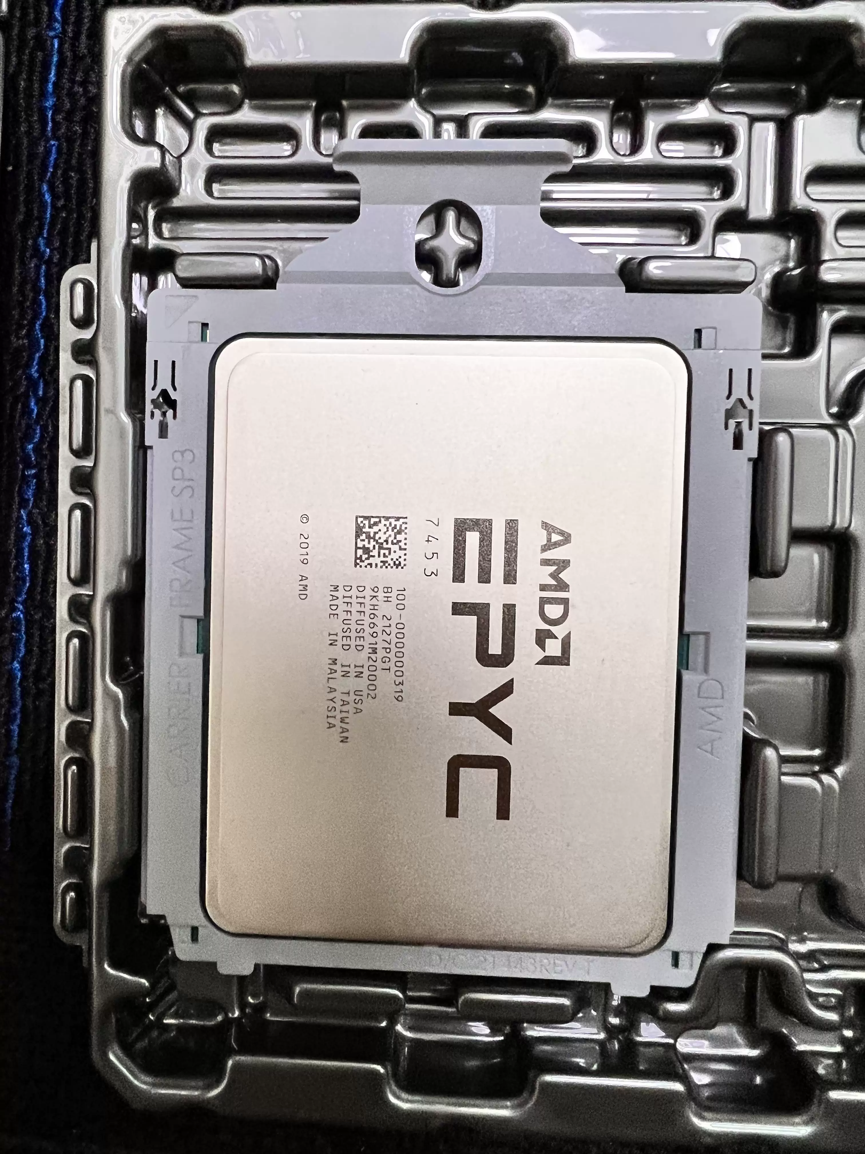 AMD [霄龙EPYC 米兰72F3 73F3 74F3 75F3 7773X 7542伺服器CPU 无锁]