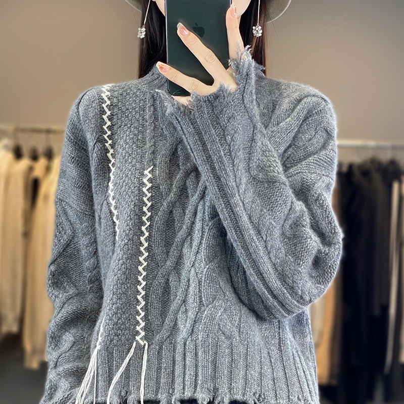 Autumn and Winter Round-Neck 100% Wool Sweater for Women, Loose Thickened Short Design with Distressed Edges, Cashmere Knit Base Layer