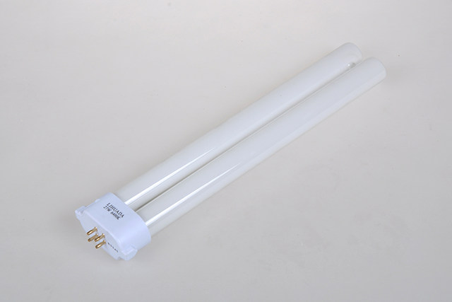 Livada 27W eye protection desk lamp lamp Livada MT-804 lamp square four-pin learning desk lamp H-shaped lamp tube