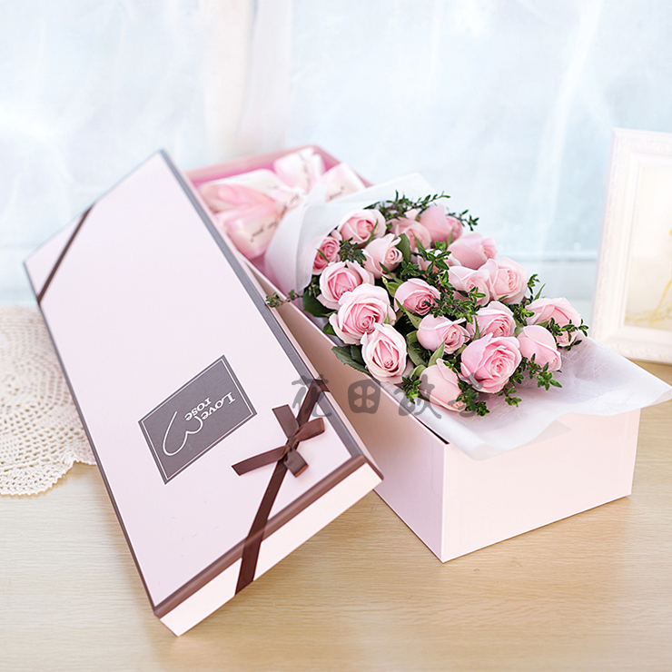 Hangzhou Flowers Tongcheng Express Rose Gift Box on the Lower City West Lake JiangQianjiang flowers Pre-Valentine's Day