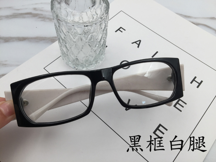 Hộp kính gọng rộng không chính thống mới Khung hộp nhỏ cá tính sành điệu cho nam và nữ có thể được trang bị khung kính mat kinh hang hieu