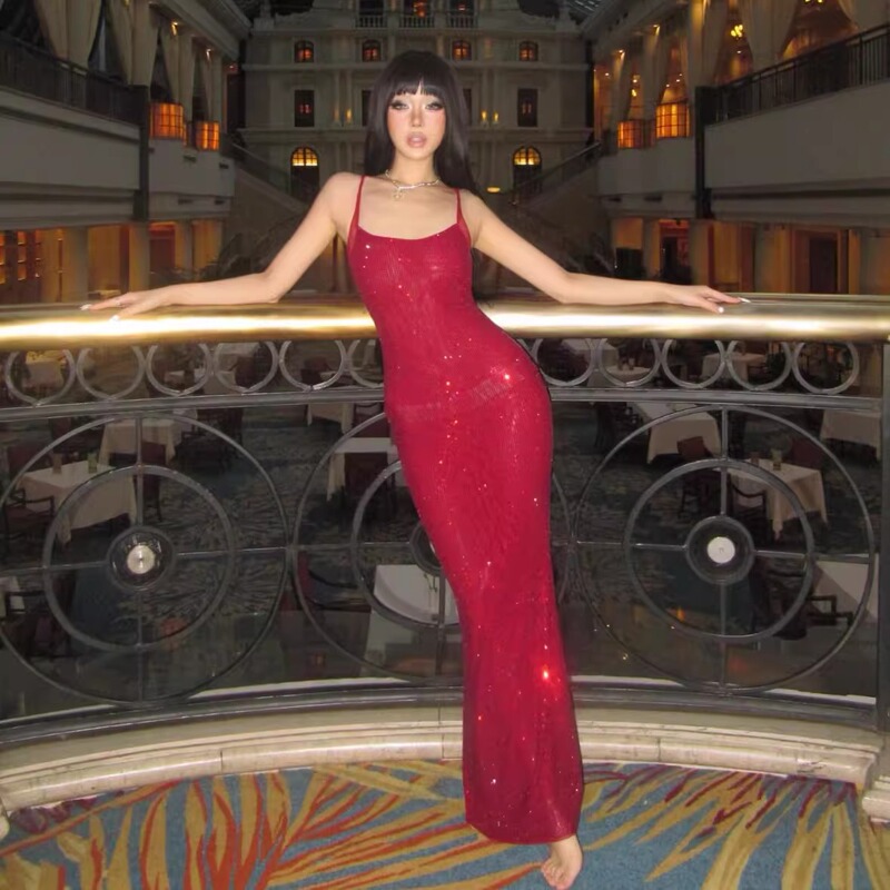 Dana Red Rhinestone Strap Dress, Feminine Socialite Style, Suitable for Engagement Party, Light Luxury Birthday Dress
