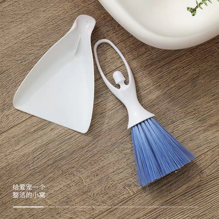 Hardware cage cleaning tool dragon cat rabbit guinea pig cleaning the pet mini dustpan