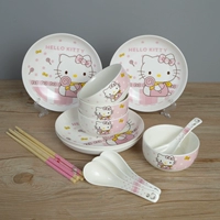 4 миски, 4 ложки, 4 палочки для еды, 4 тарелки