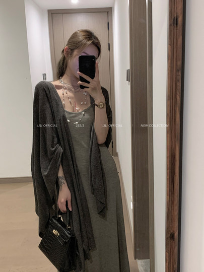 Lili Miss Lili Classic Ball Gown Spring/Summer Lazy Style Relaxed Knitted Cape Old Money Style Shawl