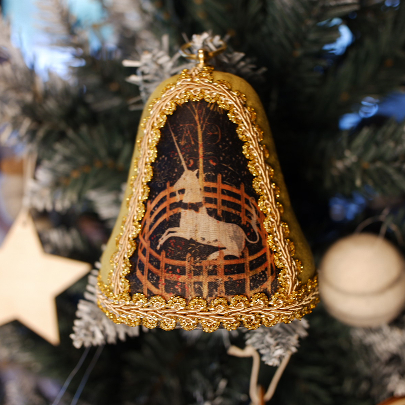 Not enough store Federal Walking Horse 2022 Limited Medieval Beauty Music Box Christmas Tree Decoration Toy Gift