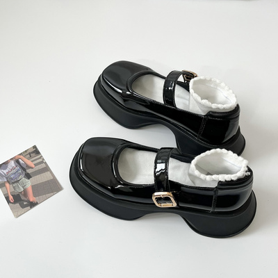 taobao agent Summer footwear English style platform, 2023, British style, French retro style