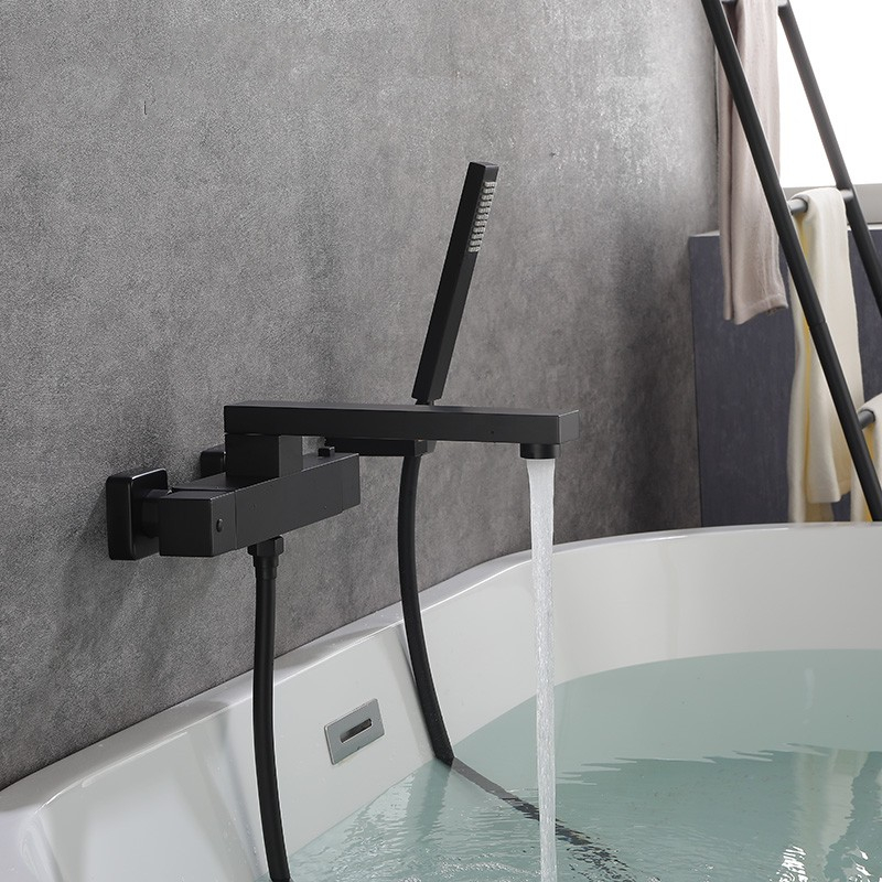 Black all-copper tank side wall-mounted thermostatic bathtub extension faucet hot and cold water mixing valve surface mounted