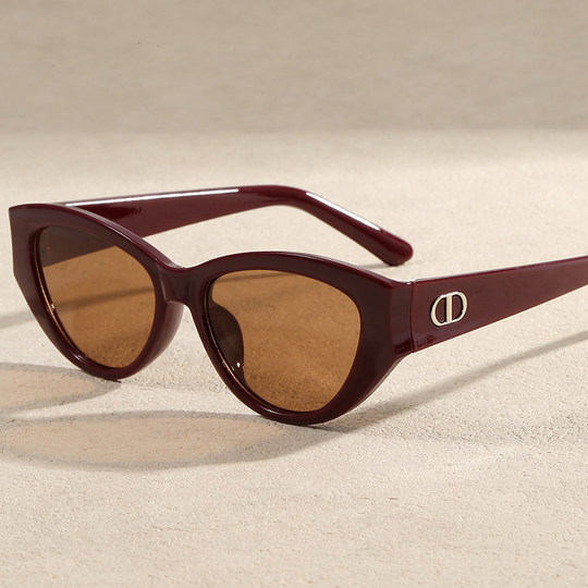 Cat-Eye Narrow-Frame Sunglasses for Women 2026 New Trendy High-End American Retro Internet Celebrity Glasses Hot Girl Sunglasses