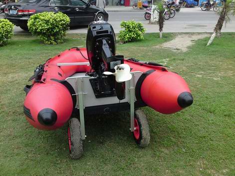 Transport yacht assault boat kayak fishing rubber boat rubber boat tail board trolley aluminum alloy rubber wheels