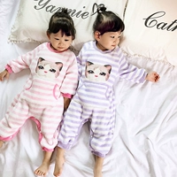 Nữ bé mùa thu và mùa đông flannel dày trẻ em mèo chống đá một bộ đồ ngủ 1-3 tuổi chống mát cho bé gái bú bụng body suit cho be