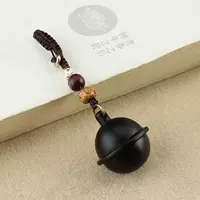 Брелок из сандалового дерева