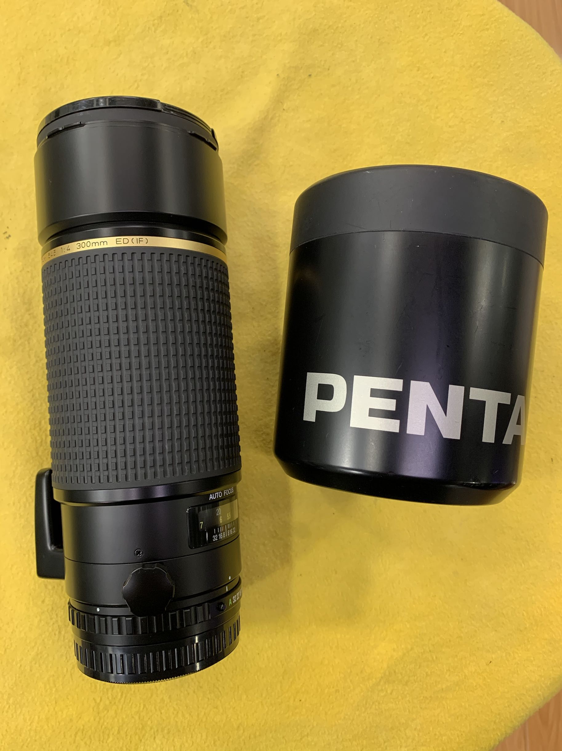 Pentax FA 300 4 ED medium frame 645 camera telephoto automatic lens