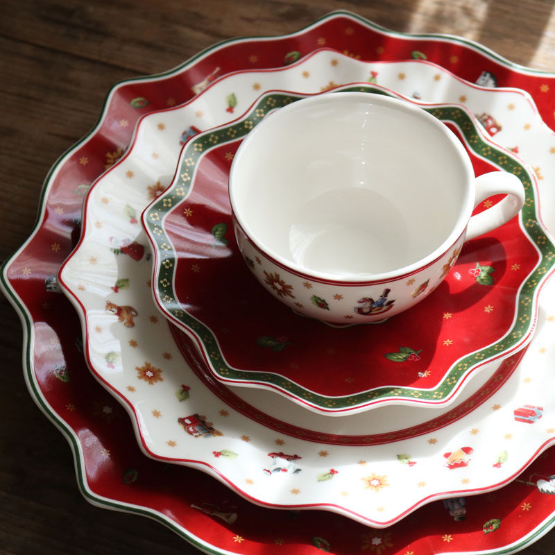 Delight of toys German Hard ceramic Christmas series folded plate Christmas cup dish candlestick coffee cup dish