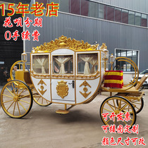 Royal Carriage Iron Art Eurostyle Célébrations Mariage Tourisme Sightseeing GRP Resin Sculpture Horse Hotel Square Pendulum