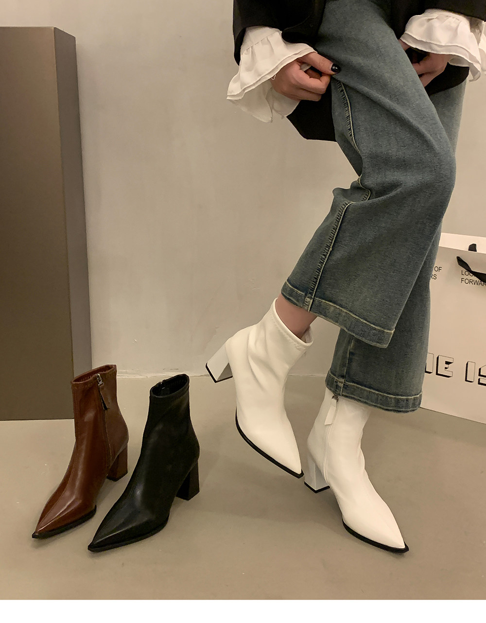 Французский эластичность Lean -Thin Boot самка 2025 осенью и зимой новый наконечник Толстые голые сапоги на высоком кабгалстук-бабочкае Лодыжка короткие трубки ботинки сын Sonlarfu/Suo Lanfu 