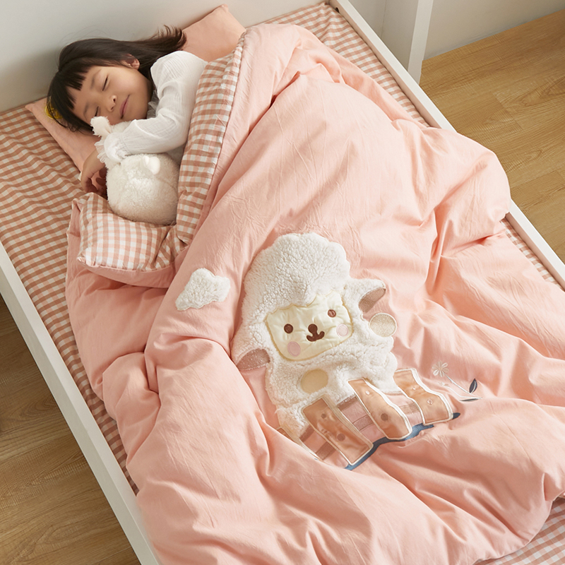Class A pure cotton wash cotton kindergarten quilt three pieces of baby's entry into the garden special cover and six pieces of children