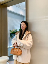 ◆AMUM maternity wear◆Furry~soft winter thickened warm top loose hooded lamb wool jacket