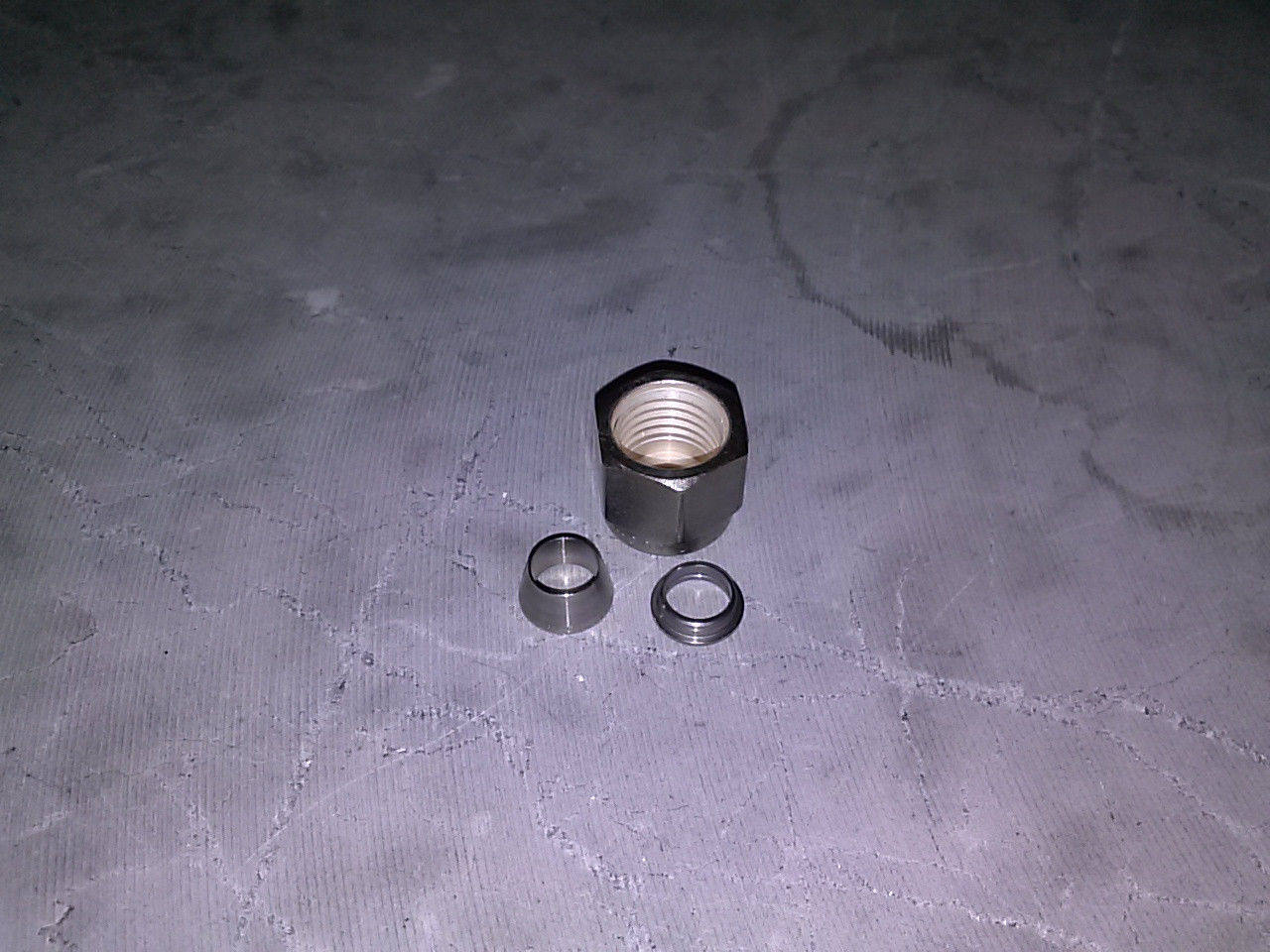 Brand new American Seveloc SS-100-NFSET 1 16316 stainless steel cutting sleeve nut assembly