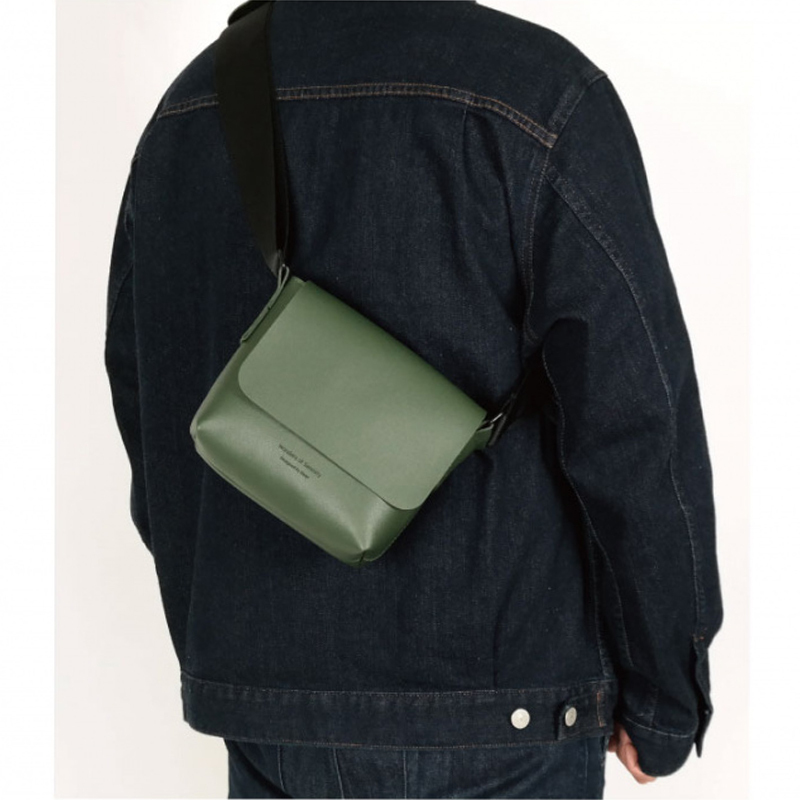 New Ins Camera Bag Mini Square Bag Wide Shoulder Strap Single Shoulder Crossbody Bag Couple Cosplay Bag Retro Versatile Chest Bag New Ins Camera Bag Mini Square Bag Wide Shoulder Strap Single Shoulder Crossbody Bag Couple Cosplay Bag Retro Versatile Chest Bag