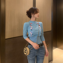 Early spring new lake water blue vintage flower knitted jacket short seven-point sleeve base shirt female embroidery pullover slim