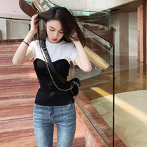 Liu Sansan 2021 summer new black and white contrast fake two pieces of splicing Joker slim waist short sleeve round neck T-shirt women