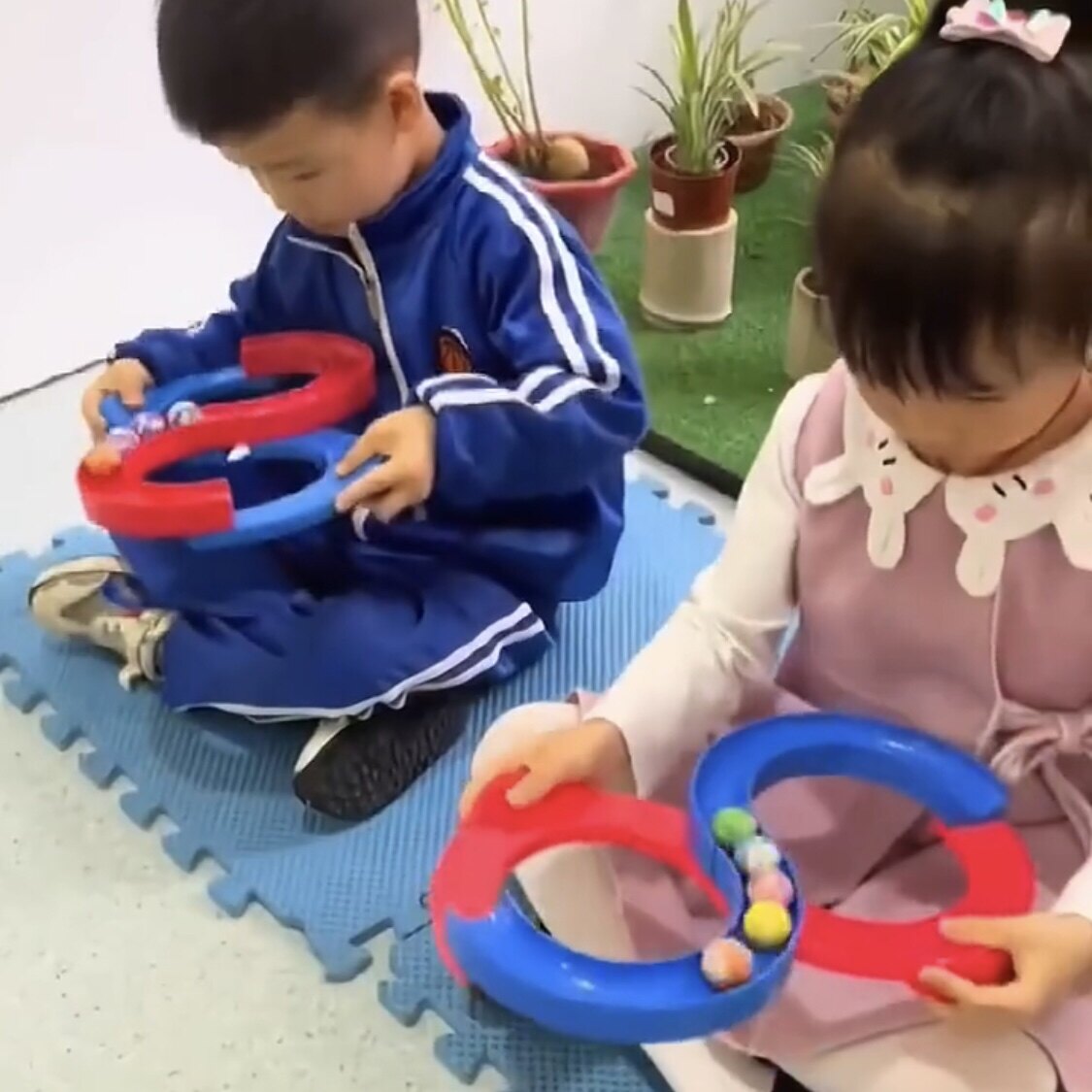 Children's 88 track ball sensory integration training equipment 8-character toy puzzle concentration eight-eight Tai Chi turntable vibrato