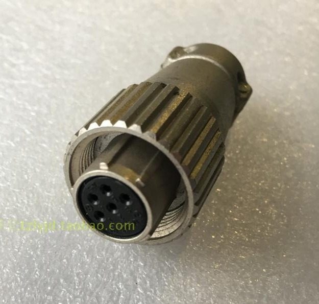 [USD 6.52] JAE HRS circular aviation connector SRCN6A135P 5pin plug