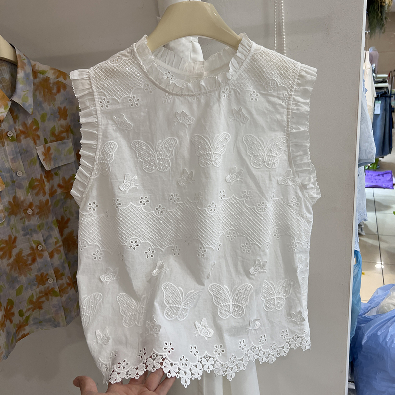 High-End Embroidered Butterfly Lace Sleeveless Shirt for Women, Summer 2026 New Versatile Age-Reducing White Blouse Top