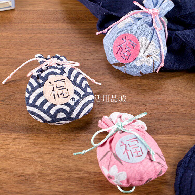 Wisdom Creative Living Room Bedroom Closet with Smell Dry Floral Balsami Bag On-board Decoration Hung Makeup Room Moisture-proof Deodorant Bag