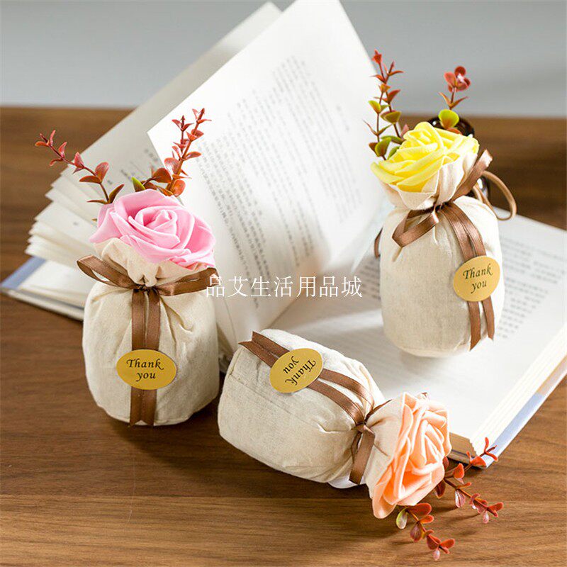 Zhi creative office aromatherapy bedroom incense bag car pendant decoration incense bag wardrobe wardrobe loose fragrance deodorant incense