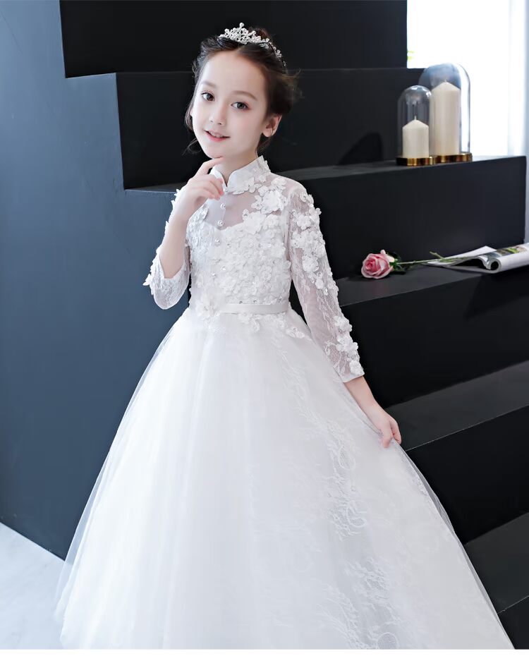 Váy cưới bé gái màu trắng vest bé trai model hàn quốc