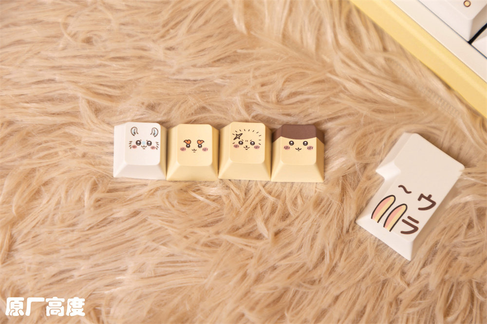 Chiikawa Usagi keycap detail