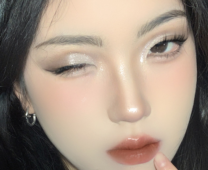 Тени для век veecci唯资眼影盘唯姿五色腮红修容哑光珠光闪片紫色绿色粉大地色