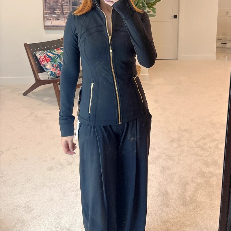 Canadian Purchasing Agent for Lululemon Nulu Define Jacket, Stand-Up Collar Yoga Jacket