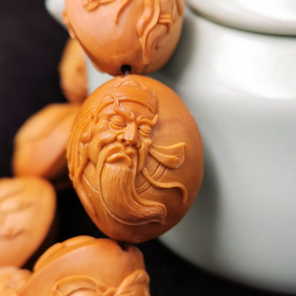 Olive nuclear sculptor Zhongyi Qiuhito Righteous Gift Wisdom Letter Traditional Trio Guan Public Wen Playing Hand String Suo Sapien Boutique Men's Boutique Men 's