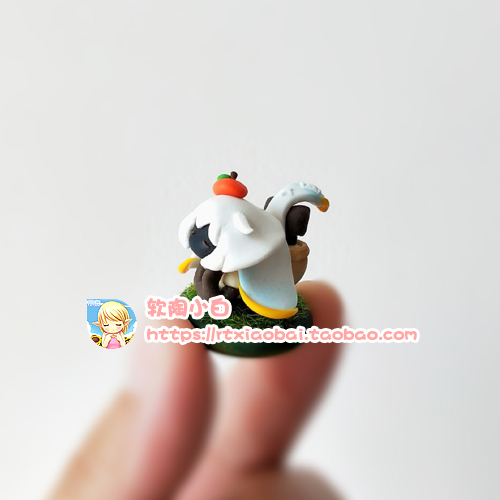 Not white handmade soft pottery small white sky light encounters surrounding light encounters model customization oyster mushroom mushroom