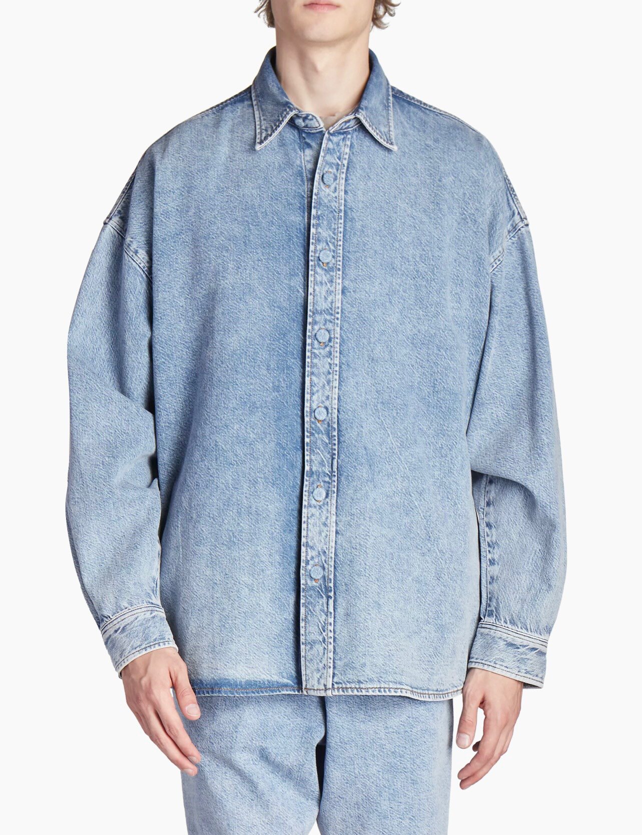 Джинсовая рубашка as denim button-up shirt as 水洗牛仔衬衫