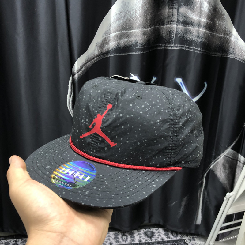 Bv5311-010 & Red Black Wave Pointnew pattern AIR   JORDAN men and women currency summer ventilation Adjustable Duck tongue Baseball cap AV8448-BV5311