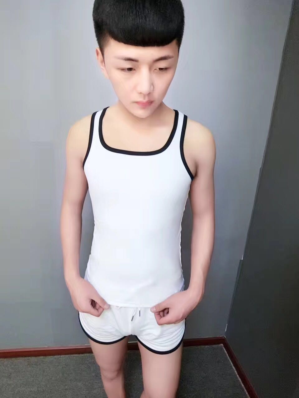 Nhanh tay người đàn ông da đỏ với đoạn ba quần nam mùa hè vài quần short vest tinh thần guy xu hướng xã hội một phù hợp với thủy triều