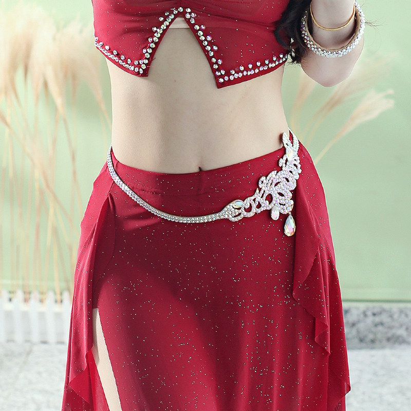 Belly dance with a belly dance with a belly button.