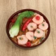 №8, миска с креветками 13см*7,5см и овощной лапшой.