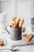 Handle iron cup round iron Cup INS Wind iron art retro plate still life food shooting (second store prop shop)