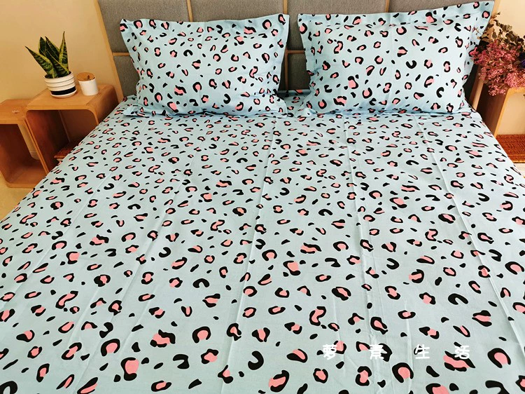 Cotton cũ thô da báo in đơn mảnh lưới đỏ bông đôi chăn mat lanh màu hồng 1,8 m giường - Khăn trải giường ra giường