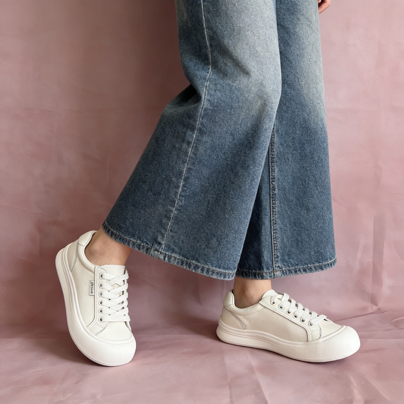 2026 Spring New Style Round-Toe Cowhide Comfortable White Sneakers Sports Casual Lace-Up Genuine Leather Sneakers